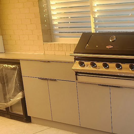 Outdoor BBQ kitchen cabinetry